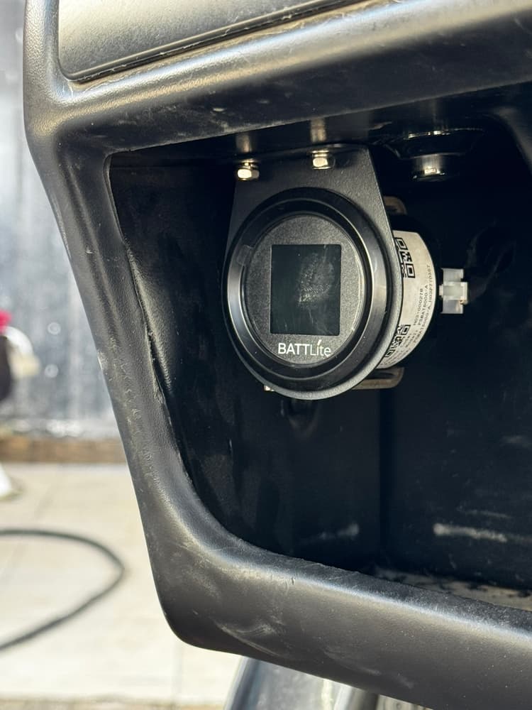 Ejemplo de bateria Battlite instalada en carrito