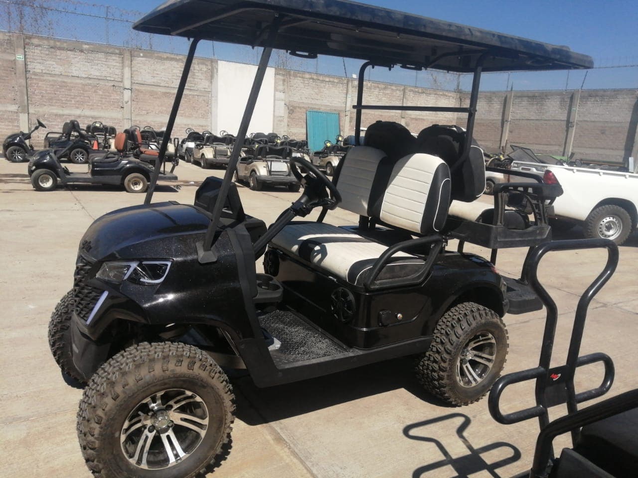 MG Shark black/gray 2024 · Lithium